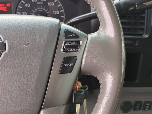 Used 2016 Nissan NV 3500 SL image 19