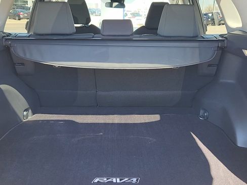 Used 2024 Toyota RAV4 XLE AWD/4WD image 19
