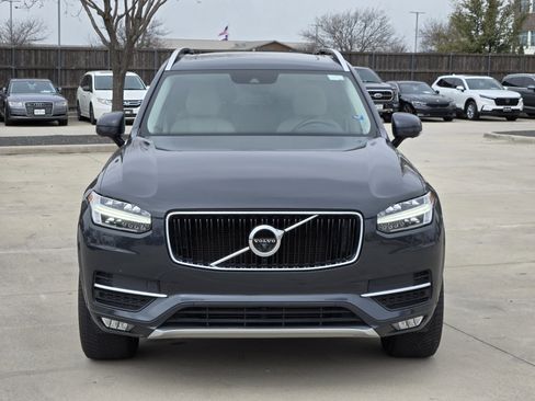 Used 2017 Volvo XC90 T6 Momentum w/ Vision Package image 4