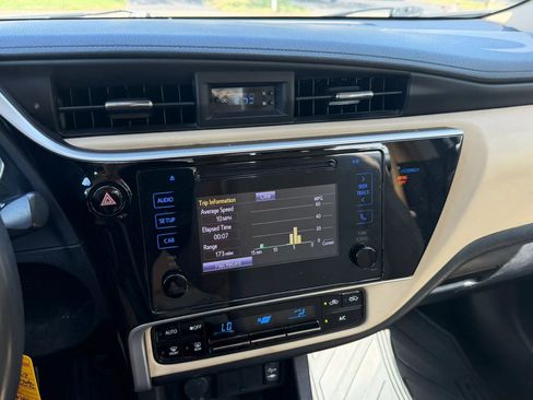 Used 2019 Toyota Corolla LE FWD image 20