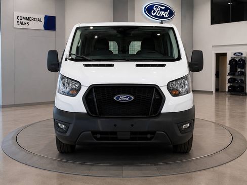 Used 2024 Ford Transit 250 Low Roof RWD image 9