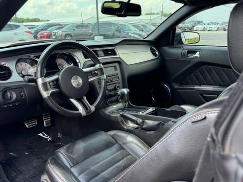 Used 2010 Ford Mustang Premium RWD image 8