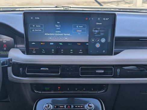 Certified 2022 Lincoln Nautilus Reserve w/ Equipment Group 201A image 18