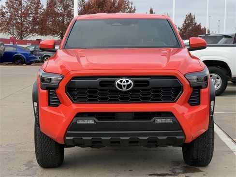Used 2024 Toyota Tacoma TRD Off-Road image 7