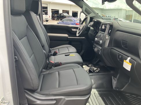New 2025 GMC Sierra 3500 Pro w/ Convenience Package image 15