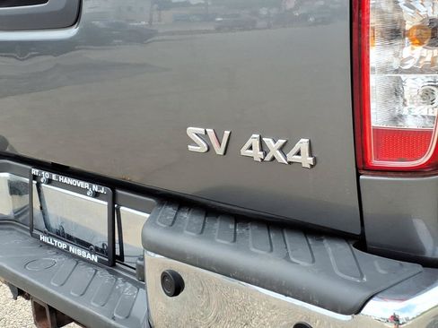 Used 2016 Nissan Frontier SV w/ SV Value Truck Package AWD/4WD image 11