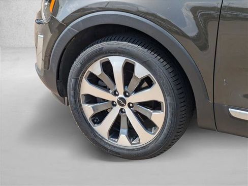 Used 2022 Kia Telluride S image 21