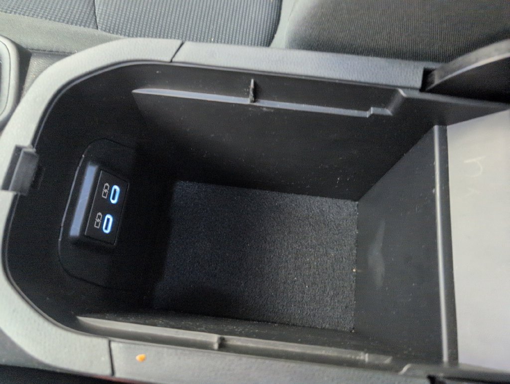 Used 2024 Toyota RAV4 LE FWD image 37