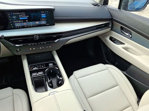 Used 2025 Nissan Murano SL w/ Cargo Package image 11