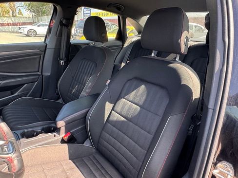 Used 2019 Volkswagen Jetta GLI FWD image 9