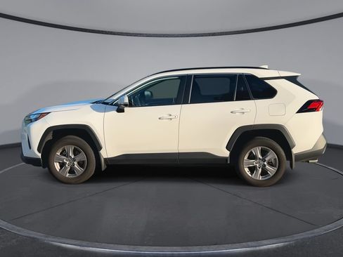 Used 2024 Toyota RAV4 XLE FWD image 5