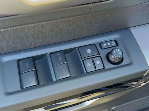 Used 2022 Toyota Tundra Limited image 24