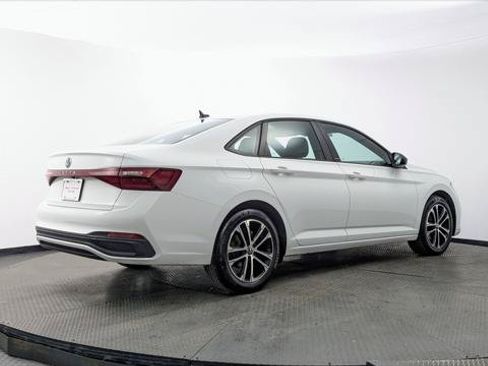 Used 2025 Volkswagen Jetta Sport FWD image 7