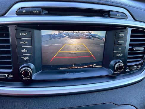 Used 2019 Kia Sorento LX w/ LX Convenience Package FWD image 21