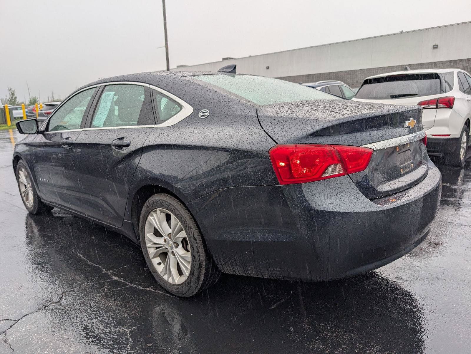 Used 2015 Chevrolet Impala LT w/ Convenience Package FWD image 5