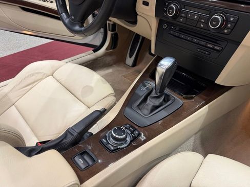 Used 2010 BMW 328i Convertible RWD image 36