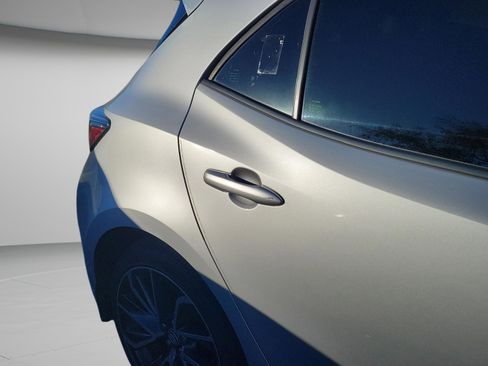 Used 2021 Toyota Corolla XSE image 18