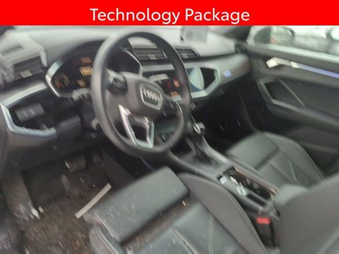 Used 2022 Audi Q3 2.0T Premium Plus w/ Premium Plus Package image 8