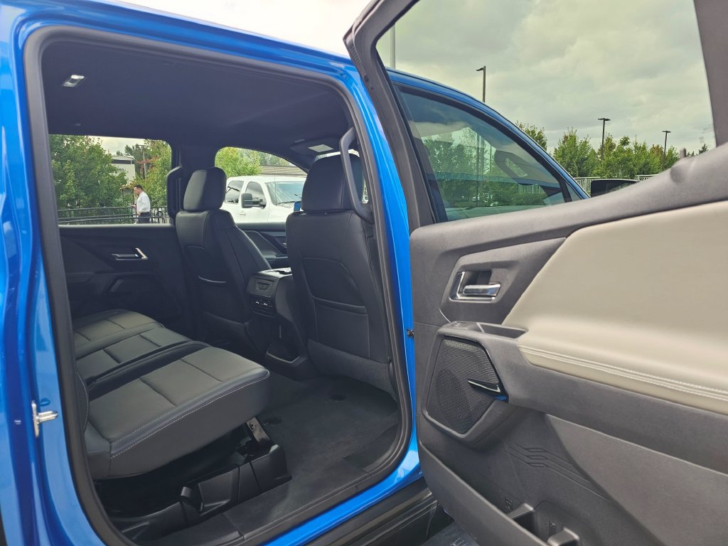Used 2026 Chevrolet Silverado EV Trail Boss AWD/4WD image 15