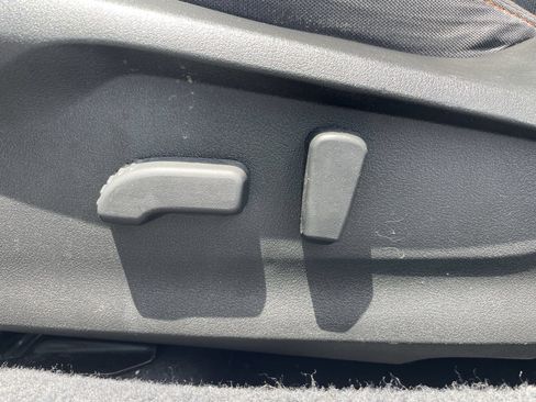 Used 2023 Subaru Crosstrek 2.0i Premium AWD/4WD image 29