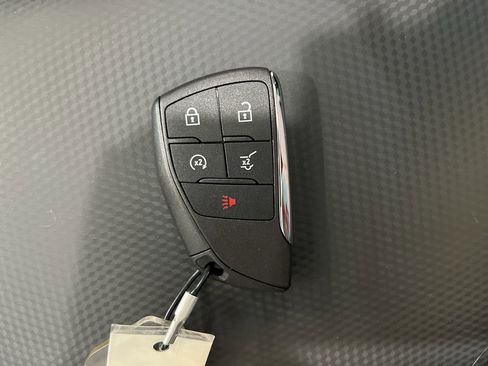 New 2026 Chevrolet Equinox RS w/ Convenience Package III FWD image 31