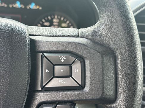 Used 2019 Ford F150 XLT w/ Equipment Group 302A Luxury AWD/4WD image 25