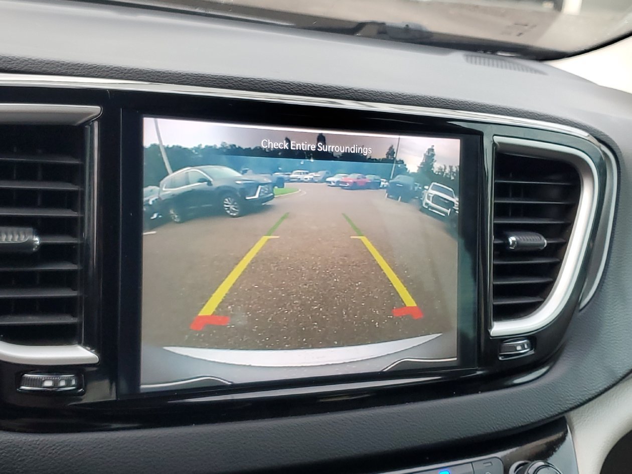 Used 2024 Chrysler Pacifica Touring-L FWD image 20