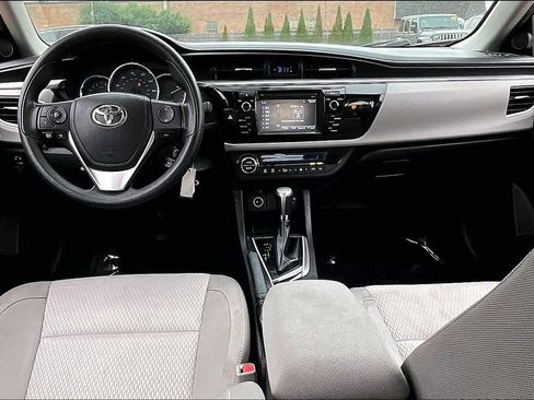 Used 2015 Toyota Corolla LE FWD image 20