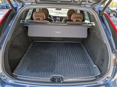 Certified 2023 Volvo XC60 B5 Plus w/ Protection Package Premier image 13