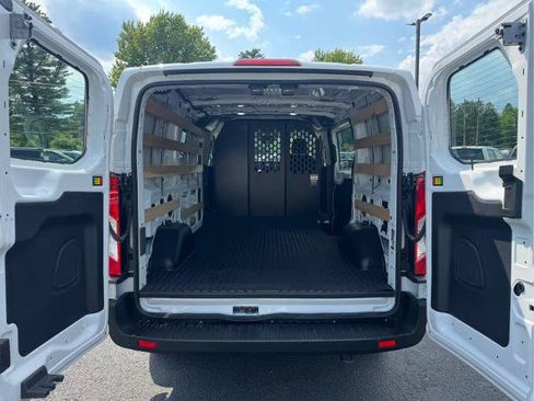 Certified 2025 Ford Transit 250 Low Roof w/ Exterior Upgrade Package RWD image 5
