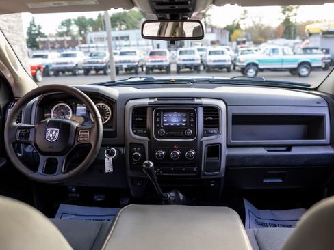 Used 2013 RAM 2500 Tradesman w/ Chrome Appearance Group image 31