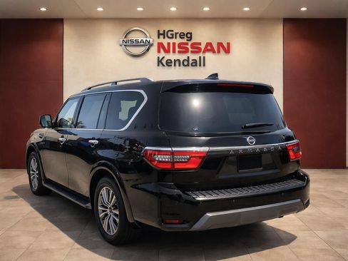 Used 2021 Nissan Armada SL w/ Captain's Chairs Package AWD/4WD image 2