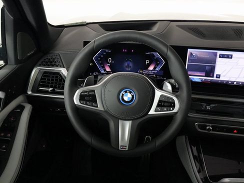 New 2026 BMW X5 xDrive50e w/ Executive Package AWD/4WD image 3
