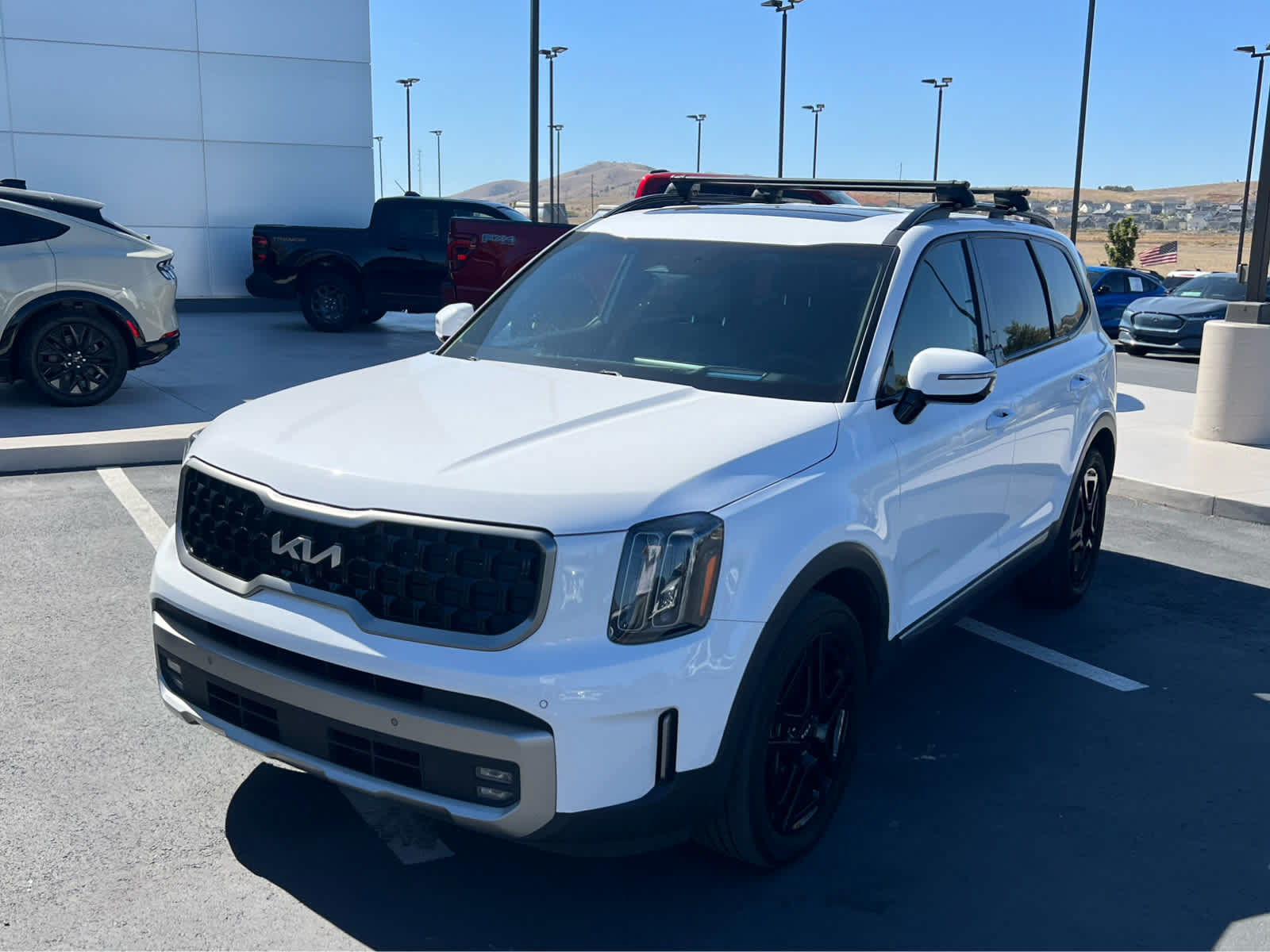 Used 2023 Kia Telluride SX Prestige X-Line AWD/4WD image 2
