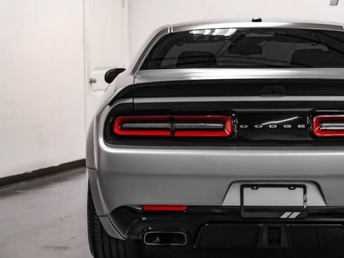 Used 2017 Dodge Challenger R/T RWD image 37