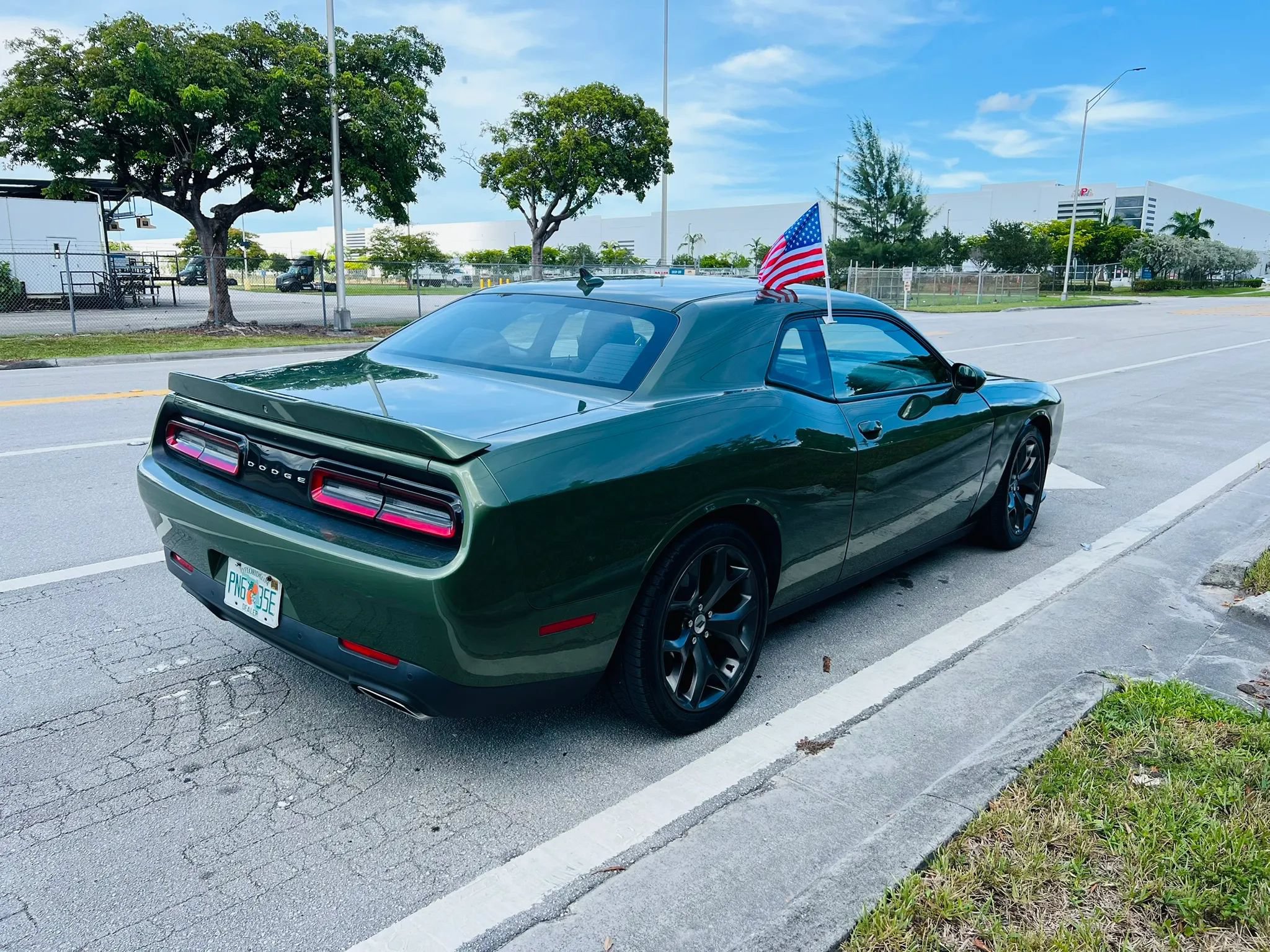 Used 2019 Dodge Challenger R/T RWD image 6