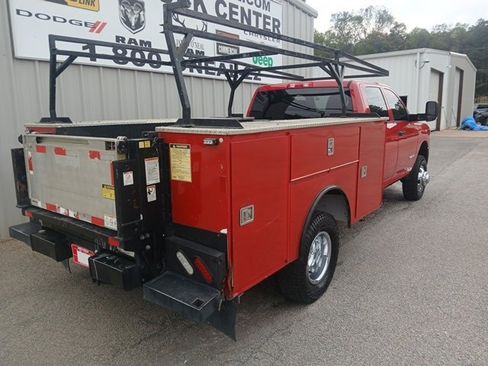 Used 2019 RAM 3500 Tradesman w/ Chrome Appearance Group image 3