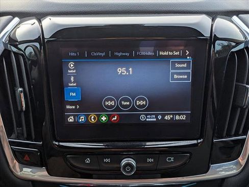 Certified 2023 Chevrolet Traverse LT w/ Rear Camera Mirror Package image 12