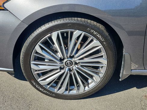 Used 2024 Nissan Altima 2.5 SL AWD/4WD image 8