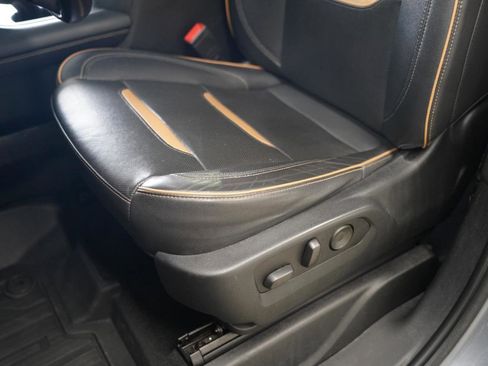Used 2021 GMC Yukon AT4 w/ AT4 Premium Plus Package AWD/4WD image 25