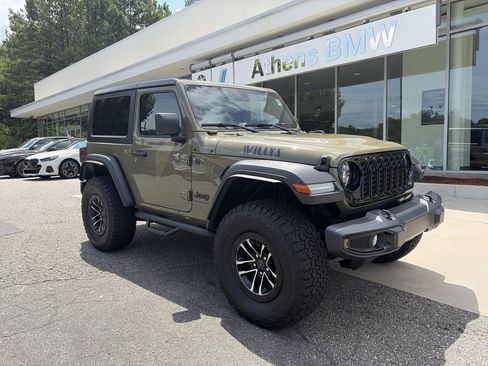 Used 2025 Jeep Wrangler Sport AWD/4WD image 2