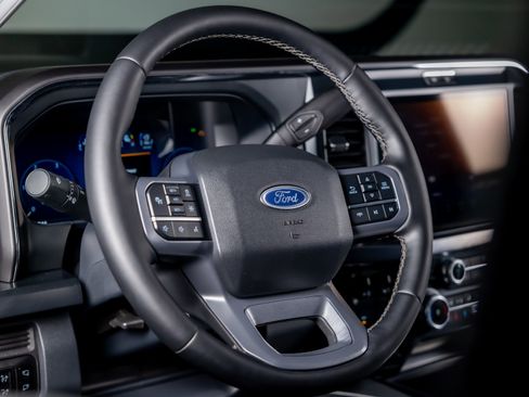 Used 2025 Ford F350 Lariat w/ Lariat Ultimate Package image 36