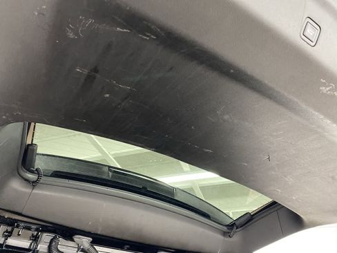 Used 2023 GMC Yukon SLT image 32