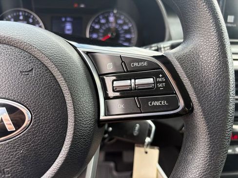 Used 2019 Kia Forte LXS image 8