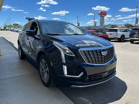 Certified 2024 Cadillac XT5 Premium Luxury w/ Technology Package AWD/4WD image 3