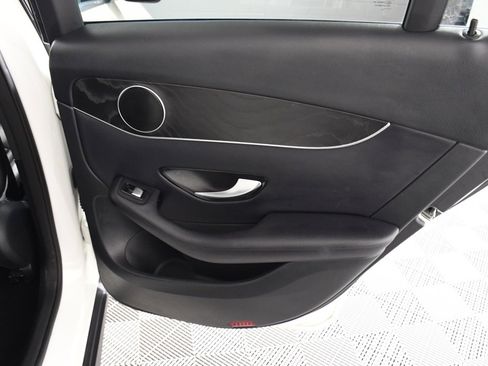 Used 2018 Mercedes-Benz GLC 300 4MATIC image 20