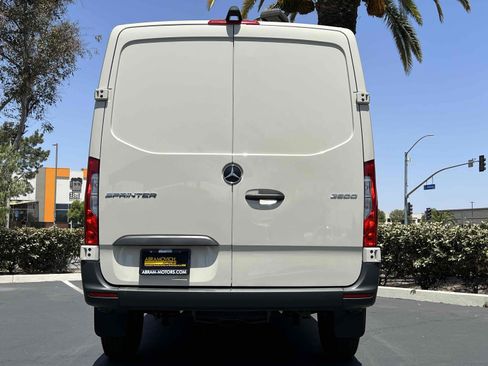 Used 2026 Mercedes-Benz Sprinter 2500 image 14