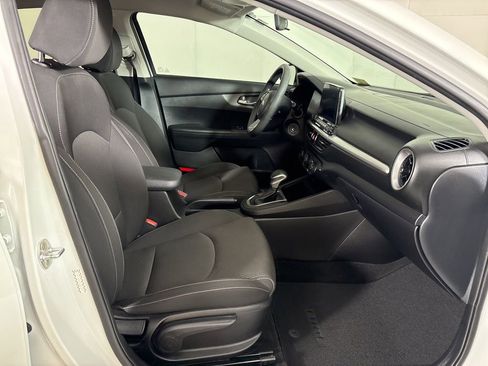 Used 2020 Kia Forte LXS FWD image 14