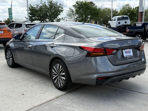 Used 2025 Nissan Altima 2.5 SV image 7