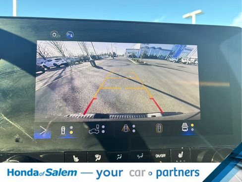 Used 2024 Chevrolet Colorado Z71 w/ Z71 Convenience Package 2 image 20